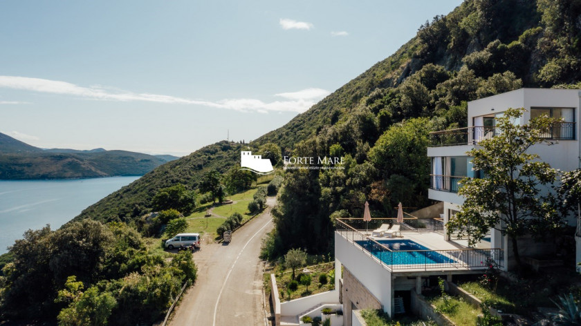 Prodajem Kuću, Njivice, Herceg Novi