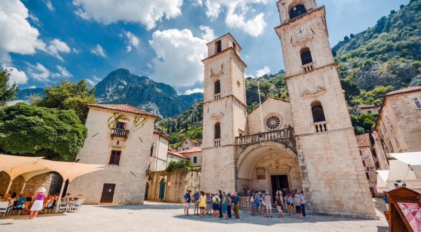 Spacious apartment in the heart of the old town of Kotor, Kotor