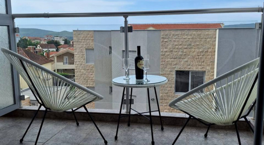 Cozy apartment in Tivat, Tivat