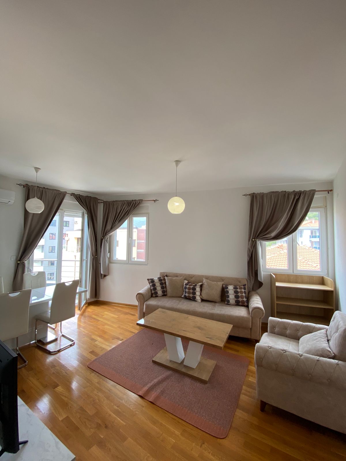 Prodajem Stan-Apartman, Bečići