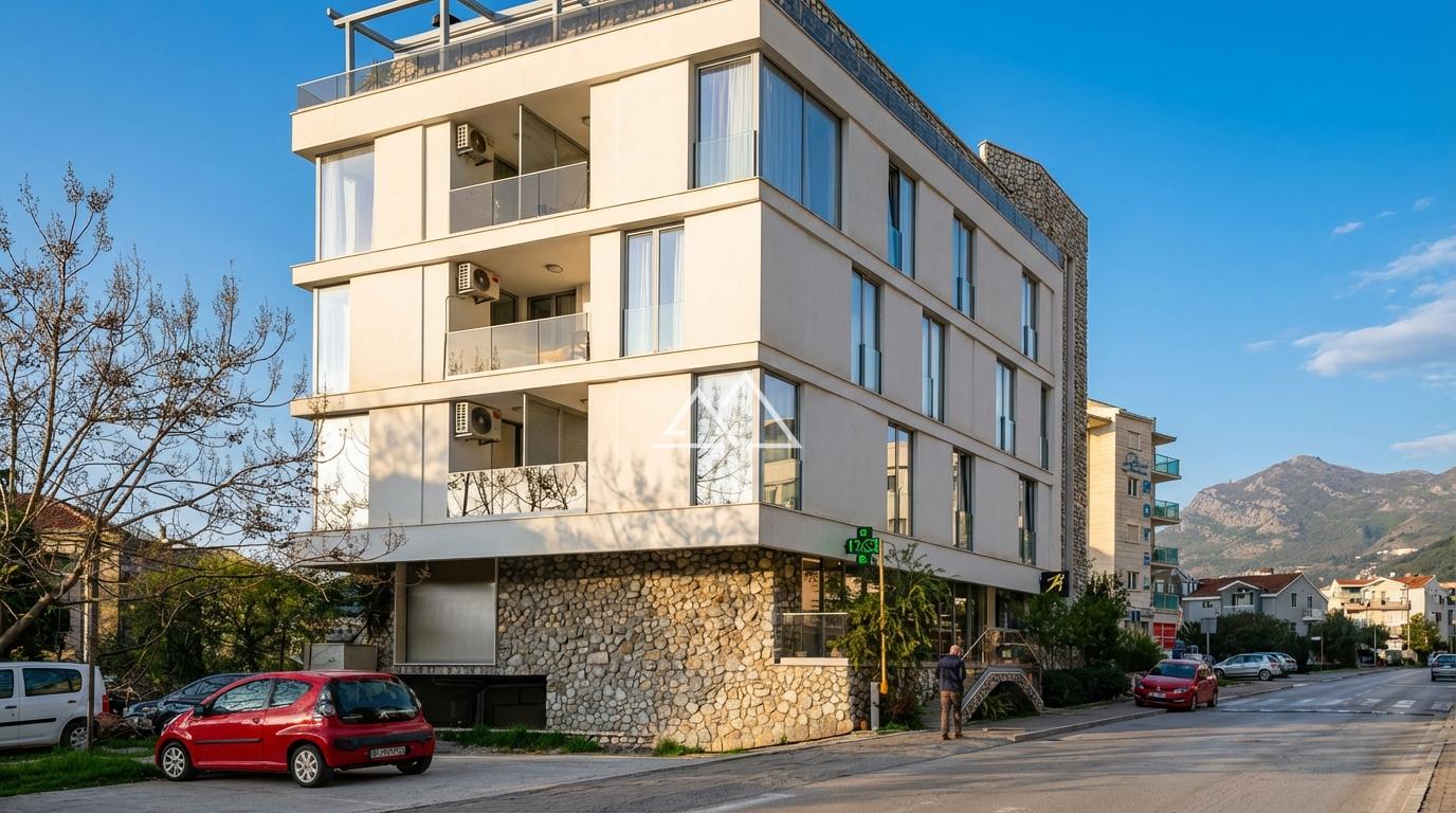 Dvosoban stan sa garažom u Budvi