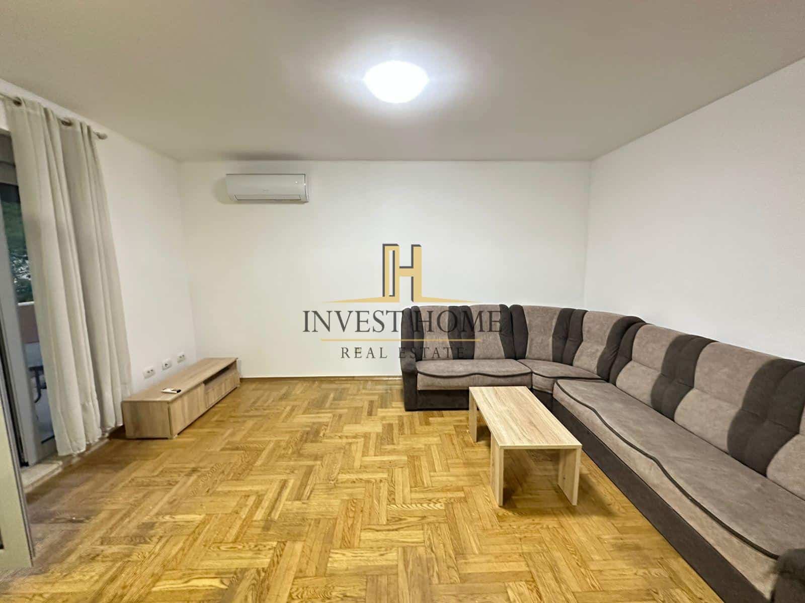 Jednosoban stan, Škaljari, 50m2