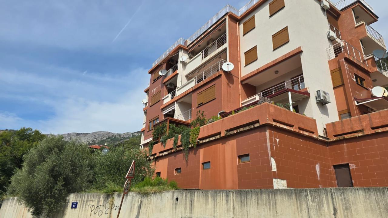 Apartment in Petrovac, 74 m²