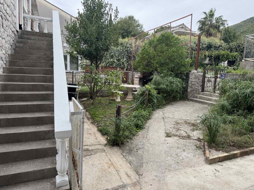 House For Sale, Kumbor