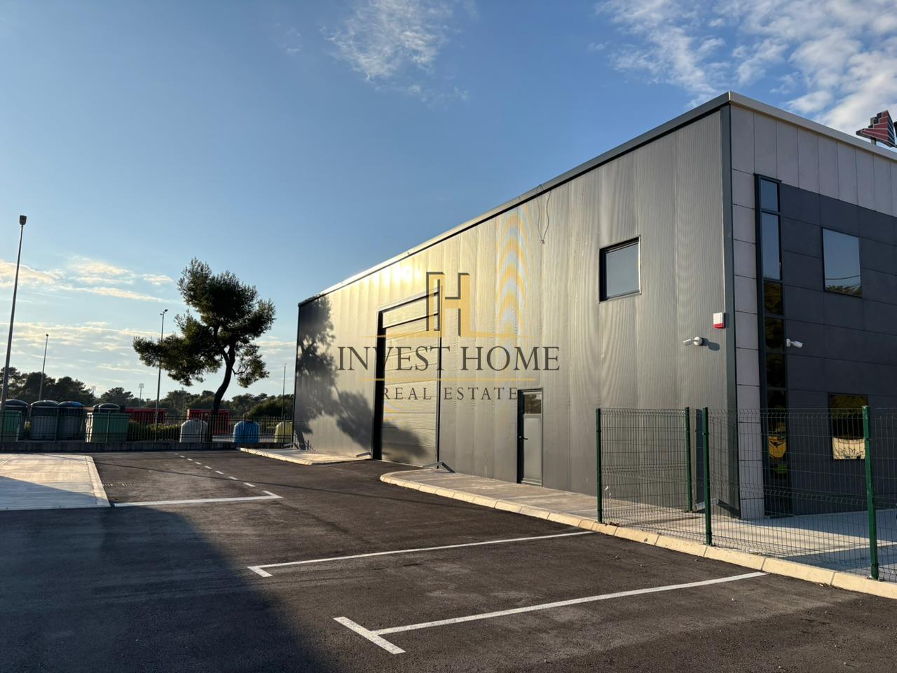 Magacin, Konik, 300m2