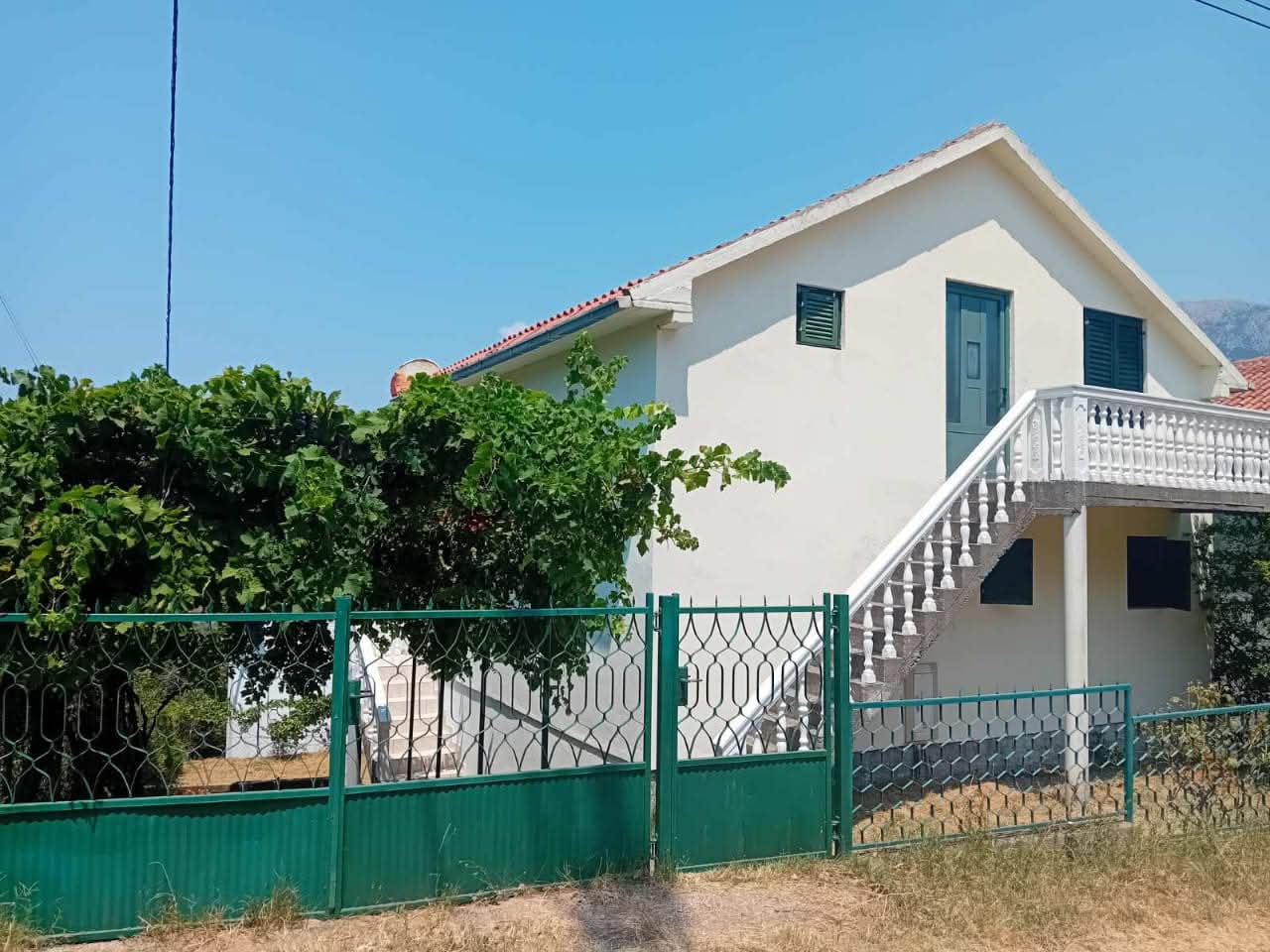 Prodajem Kuću, Utjeha