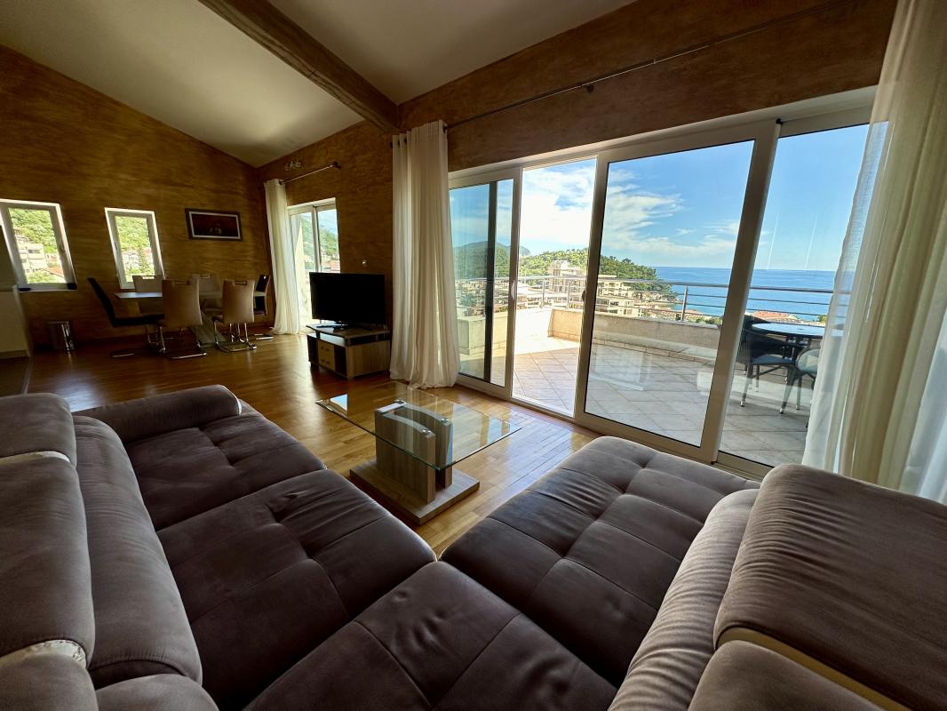 Apartment in Petrovac, 105 m²
