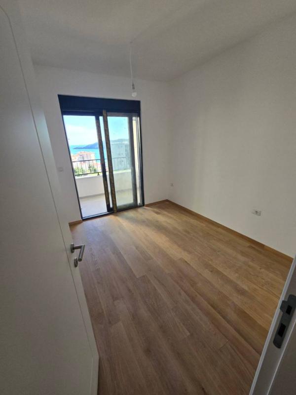 Apartment in Becici, 43 m²
