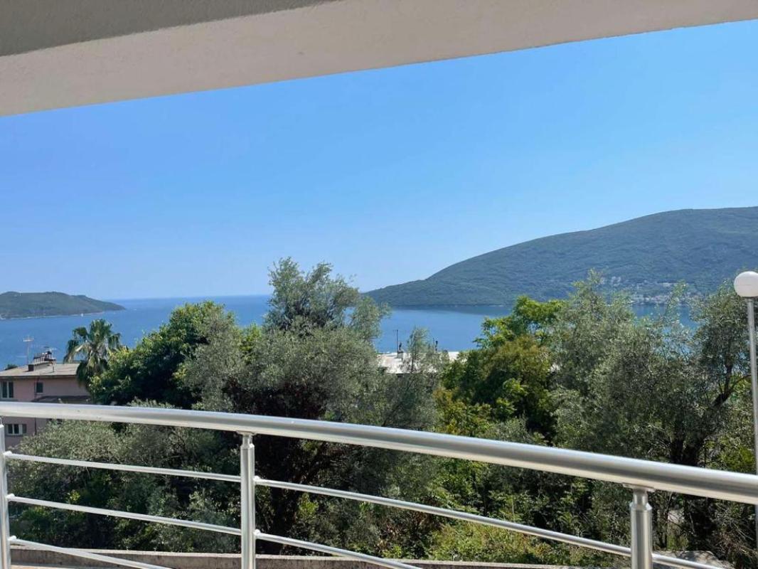 Apartment in Herceg Novi, 63 m²
