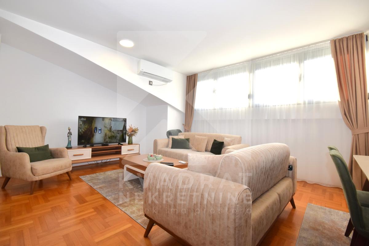 Izdavanje, Dvosoban stan, Podgorica, Stari Aerodrom, 71m2