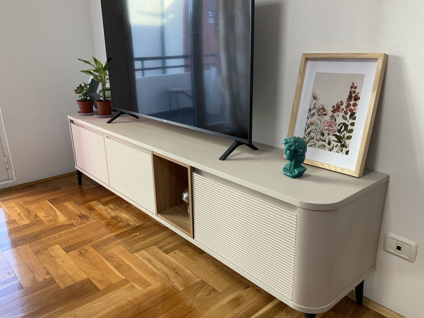 Iznajmljujem Stan-Apartman, Vezirov Most