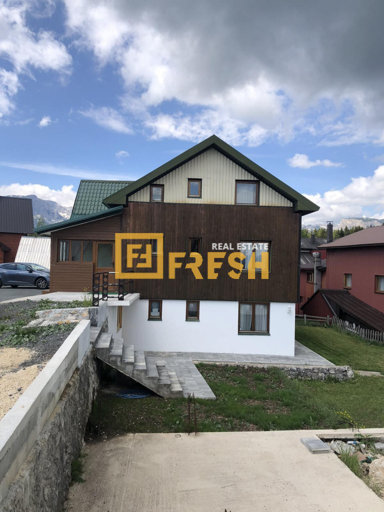 Kuća, 182m2, na placu 310m2, Žabljak, Prodaja