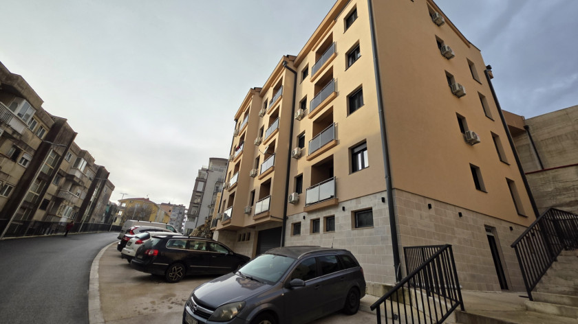 Prodajem Stan-Apartman, Topla