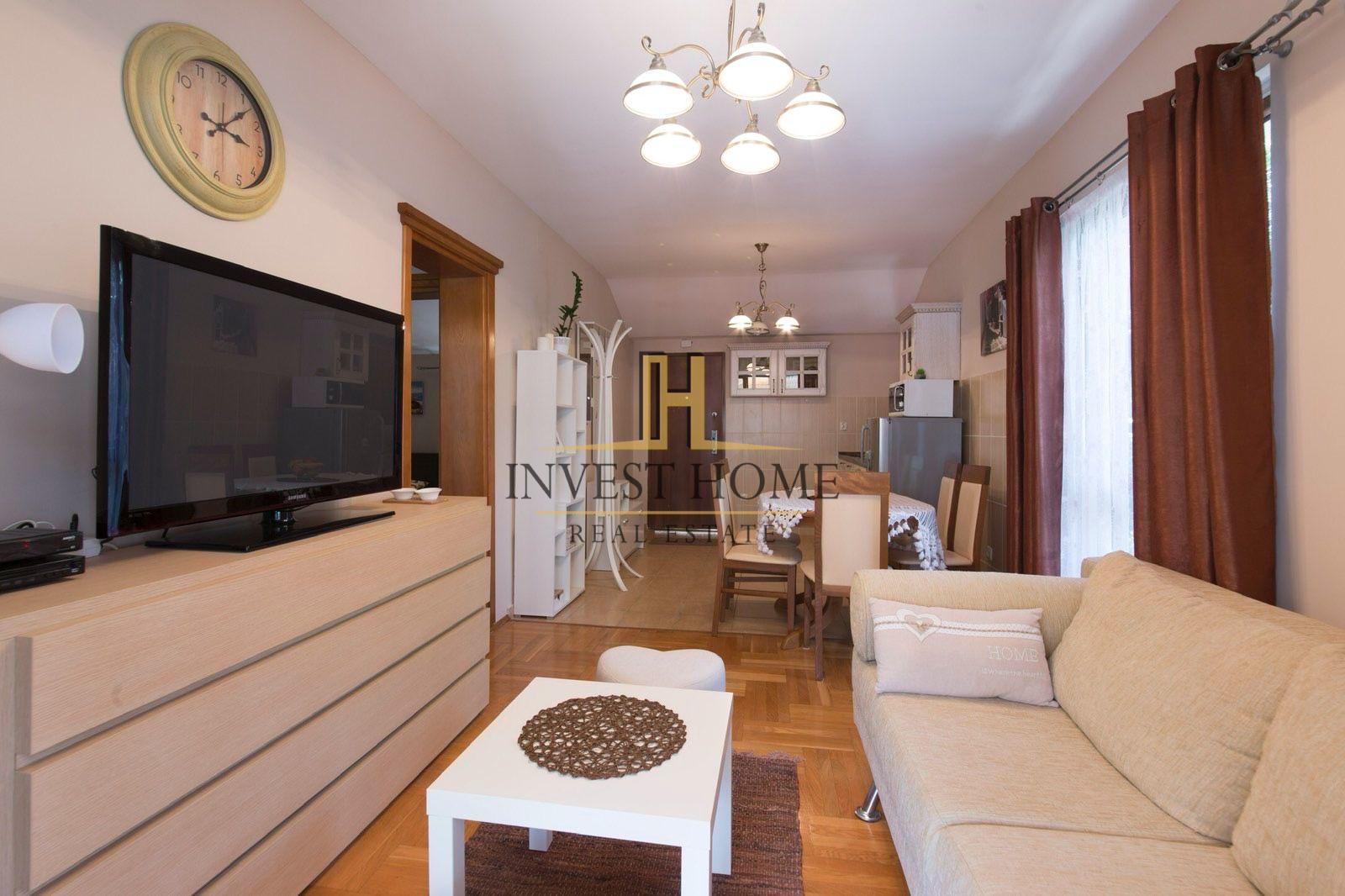 Dvosoban stan, Kotor, 56m2