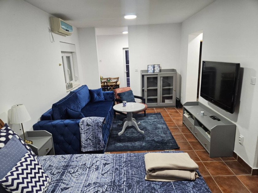 Iznajmljujem Stan-Apartman, Nemila