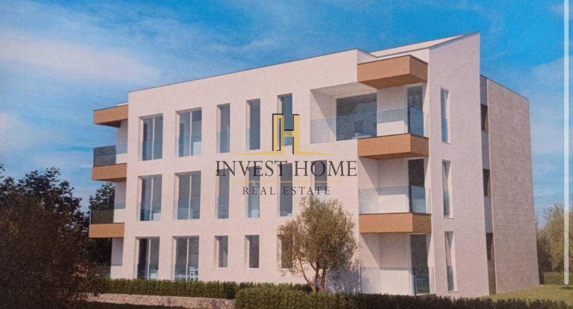 Trosoban stan, Seljanovo, 98m2