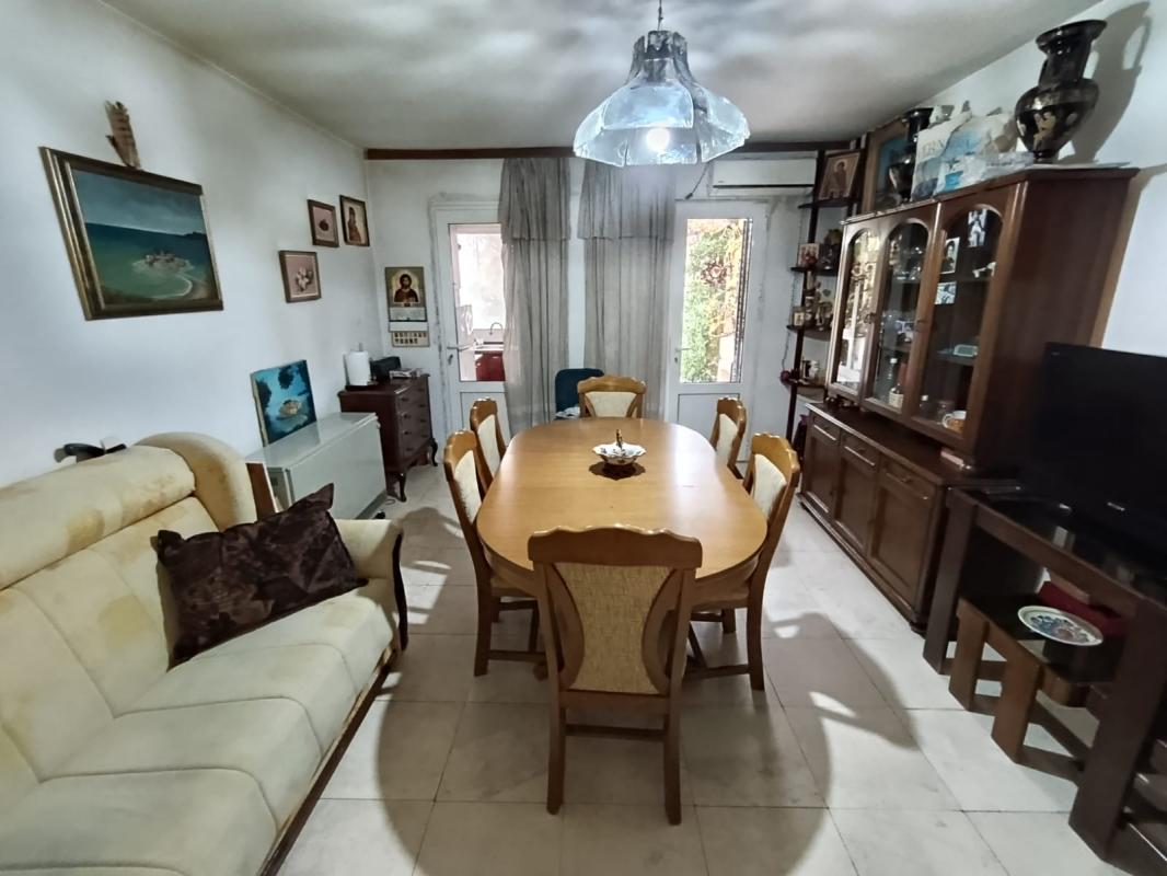 Apartment in Sveti Stefan, 100 m²