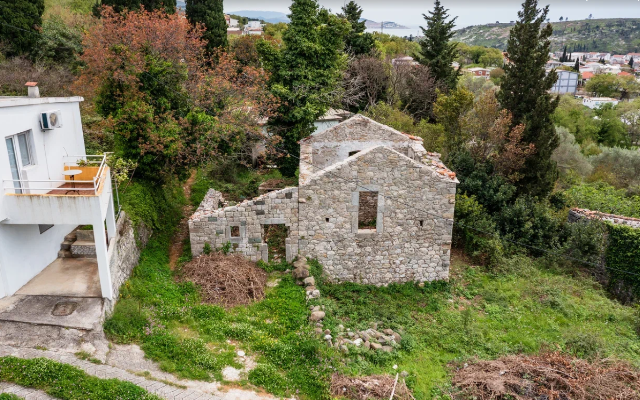 House in Sutomore, 100 m²