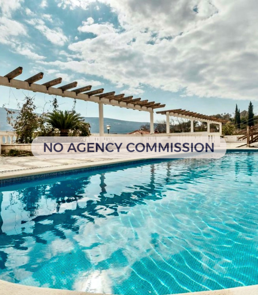 Luksuzno opremljen stan sa pogledom na more i bazenom – Kumbor, Herceg Novi