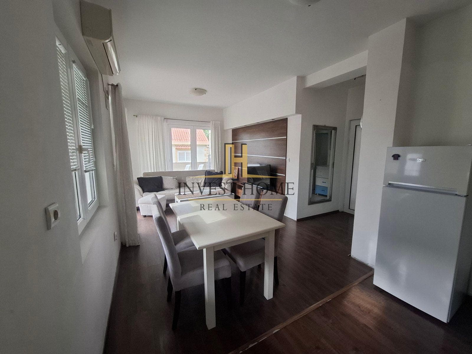 Dvosoban stan, Škaljari, 81m2