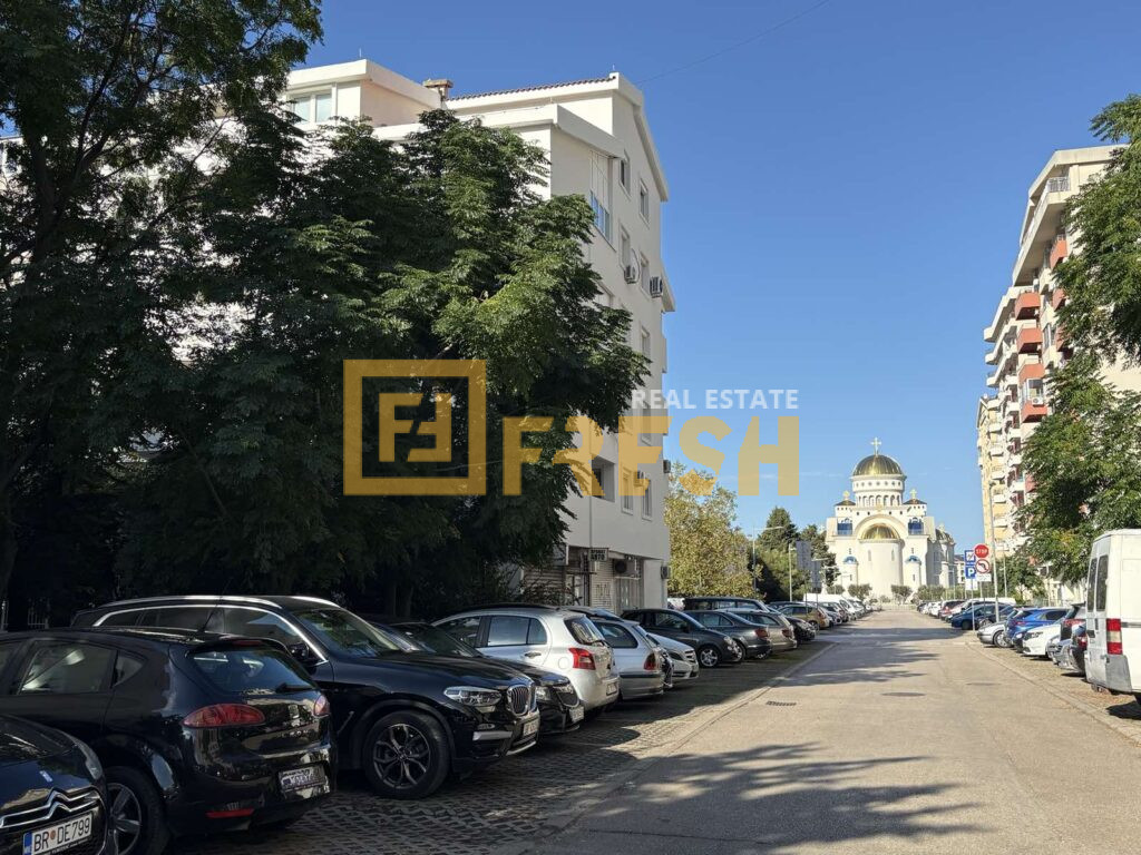 Garsonjera, 22m2, Bar, Izdavanje