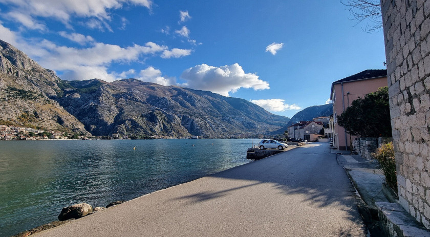Old stone house on the first line, Muo