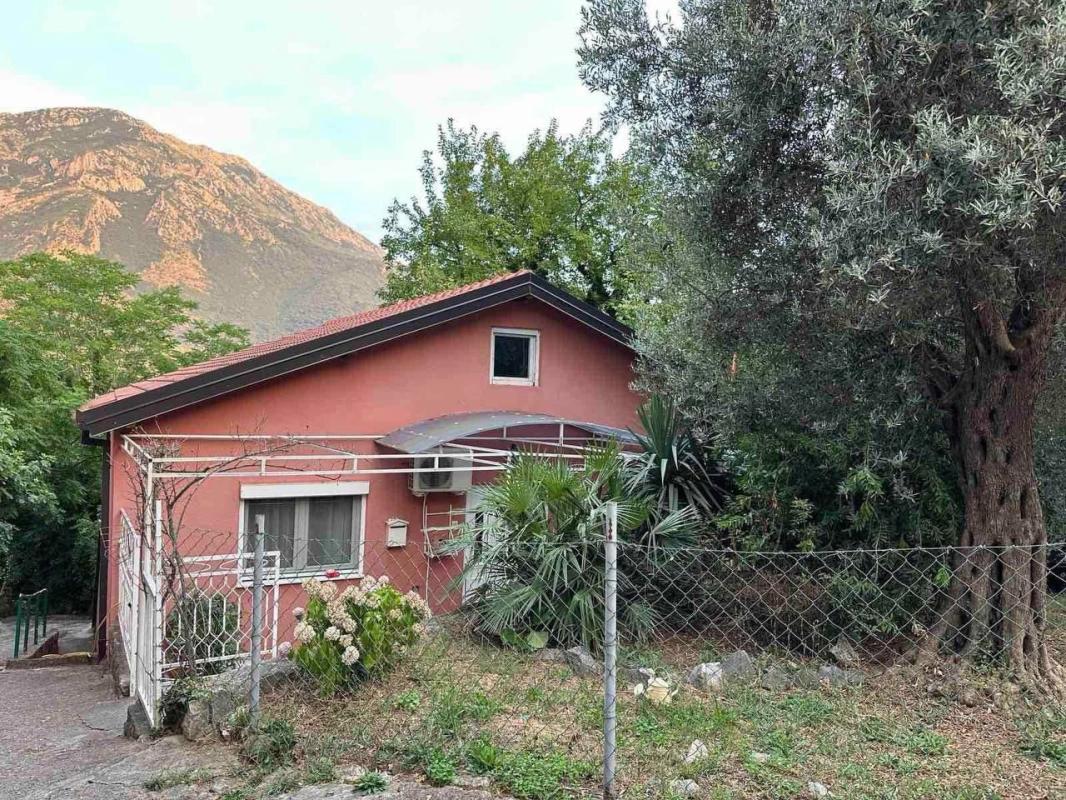 House in Bar, 120 m²