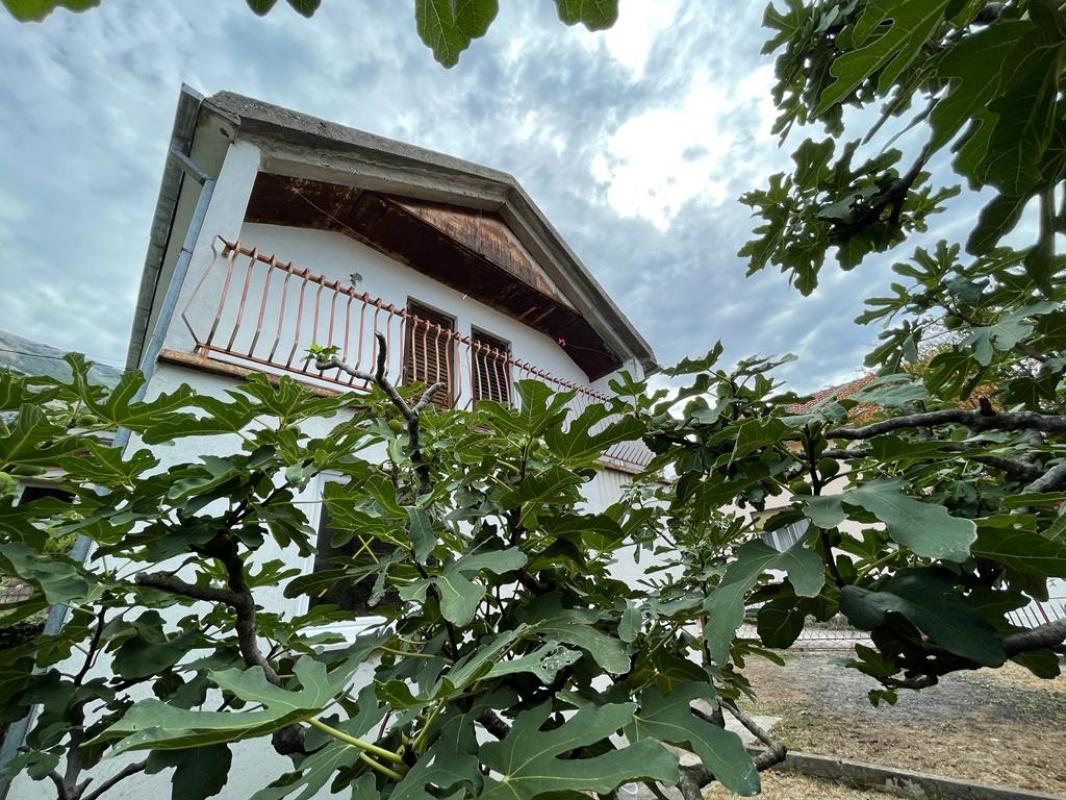 House in Sutomore, 110 m²