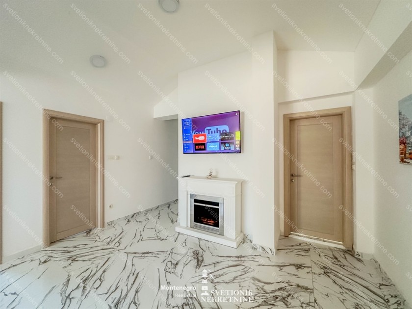 Prodajem Stan-Apartman, Centar