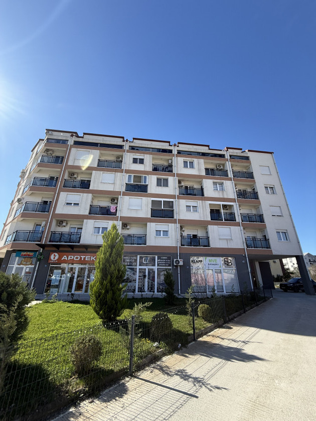 Prodajem Poslovni Prostor, Zabjelo