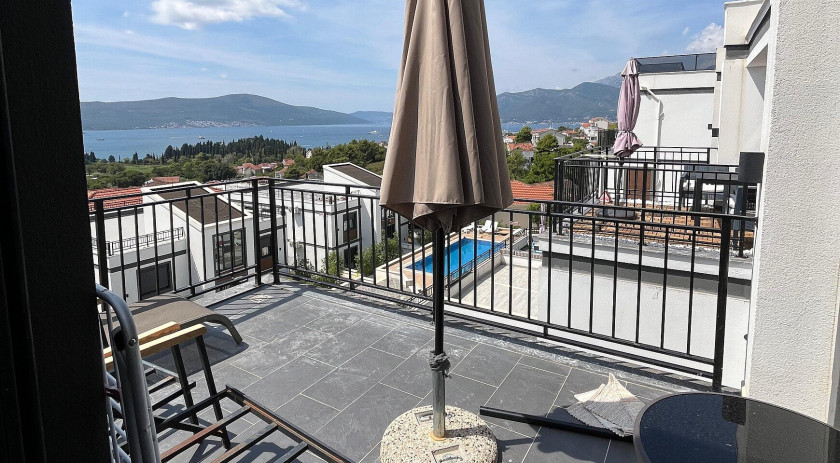 Stylish two-bedroom apartment with a large terrace, Tivat