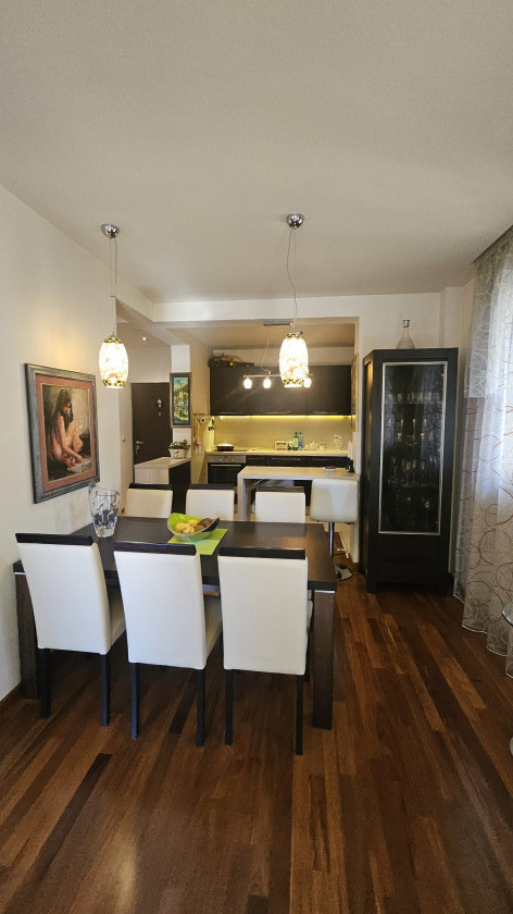 Apartment For Sale, Centar