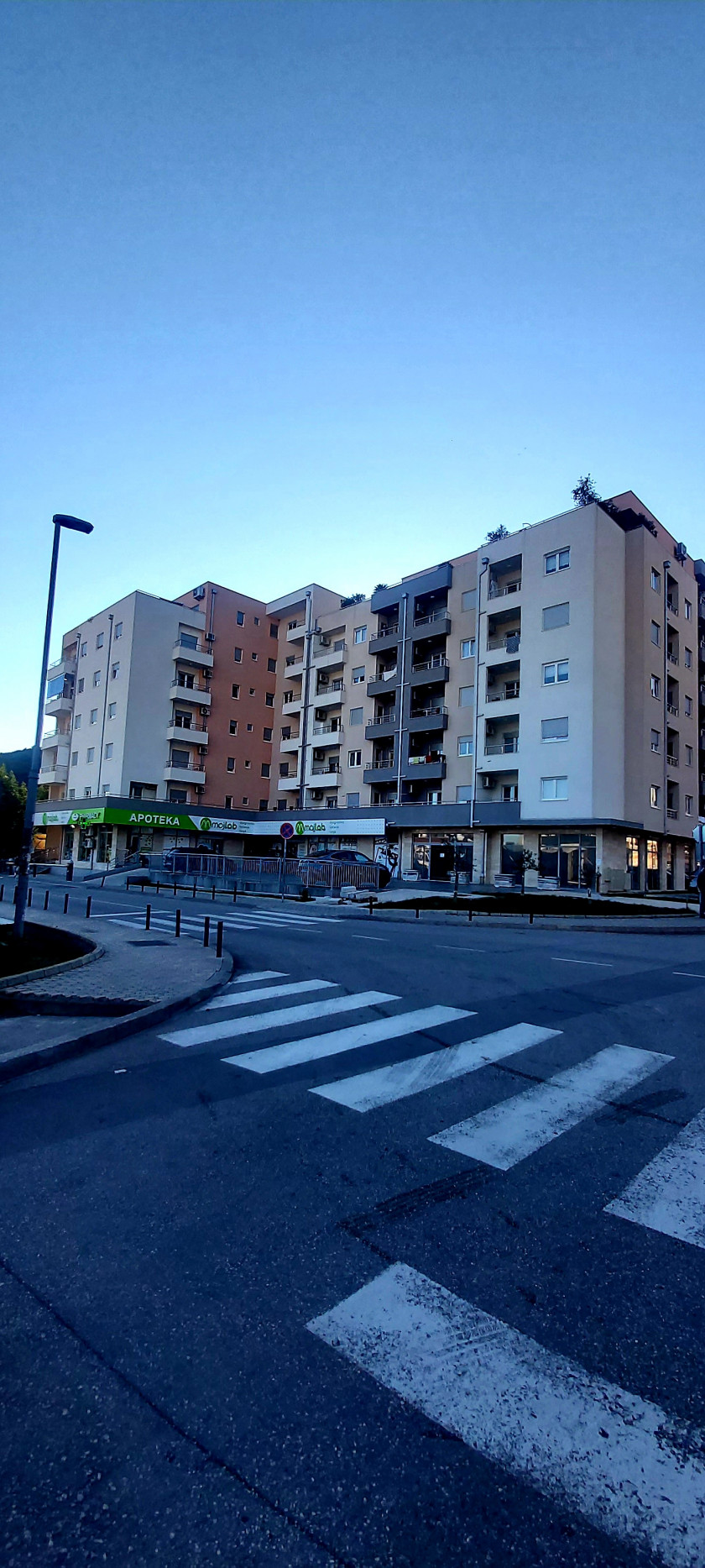 Iznajmljujem Stan-Apartman, Rozino