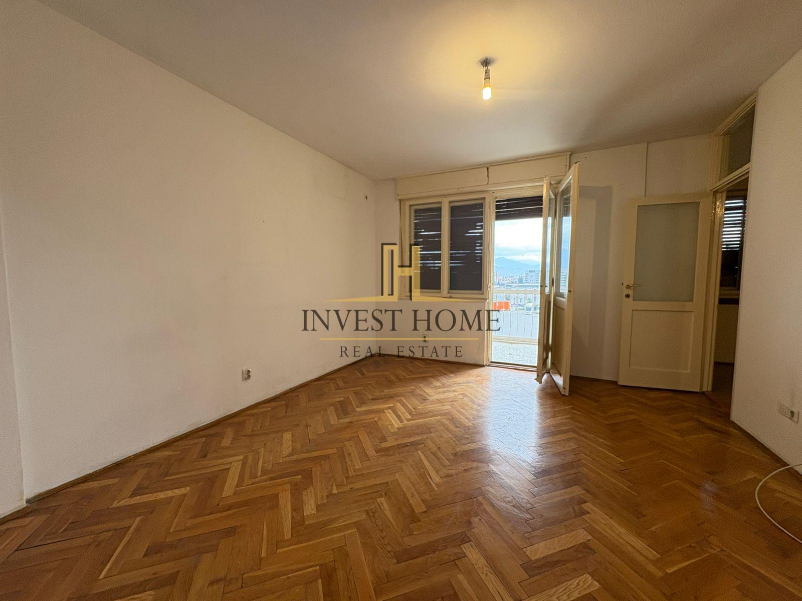 Dvosoban stan, kod Autobuske, 85m2