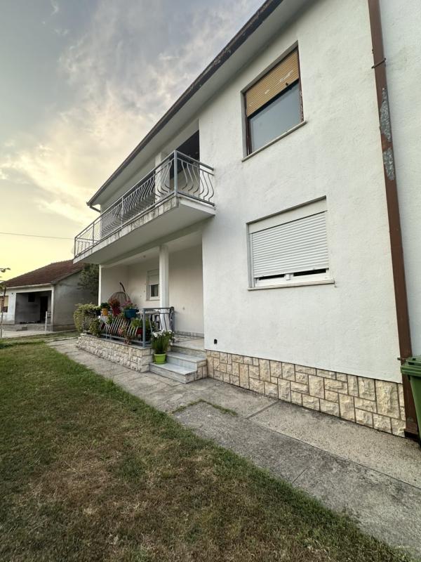 House in Danilovgrad, 130 m²