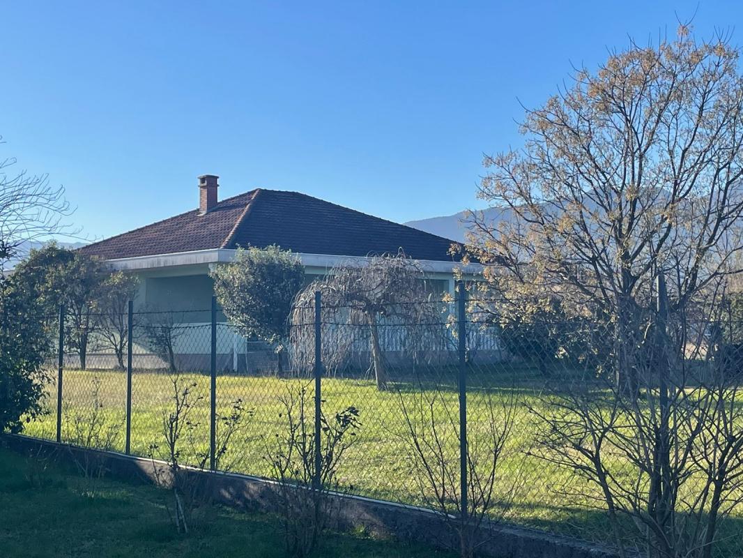 House in Kosic, 300 m²