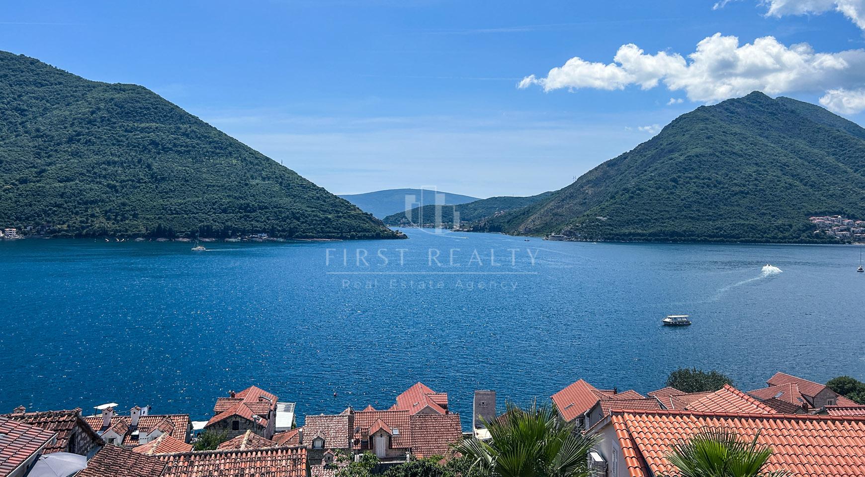 Apartment in a historic building with stunning views