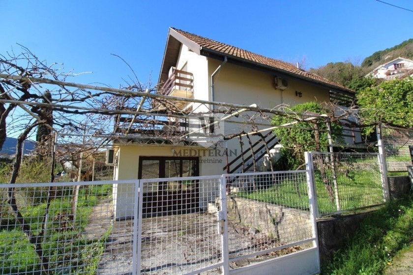 Prodajem Kuću, Igalo