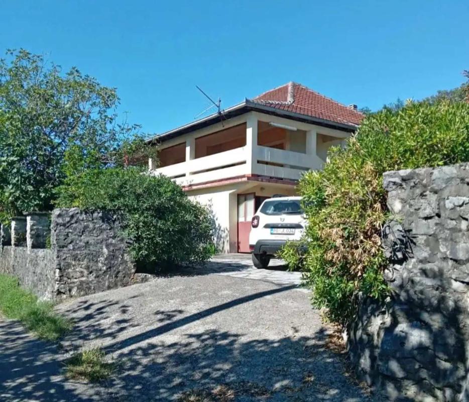 House in Novo Selo, 180 m²