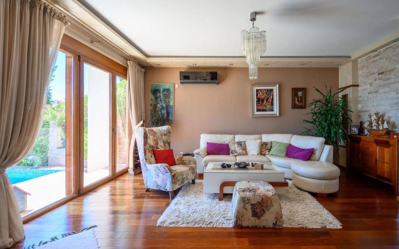 House in Susanj, 255 m²