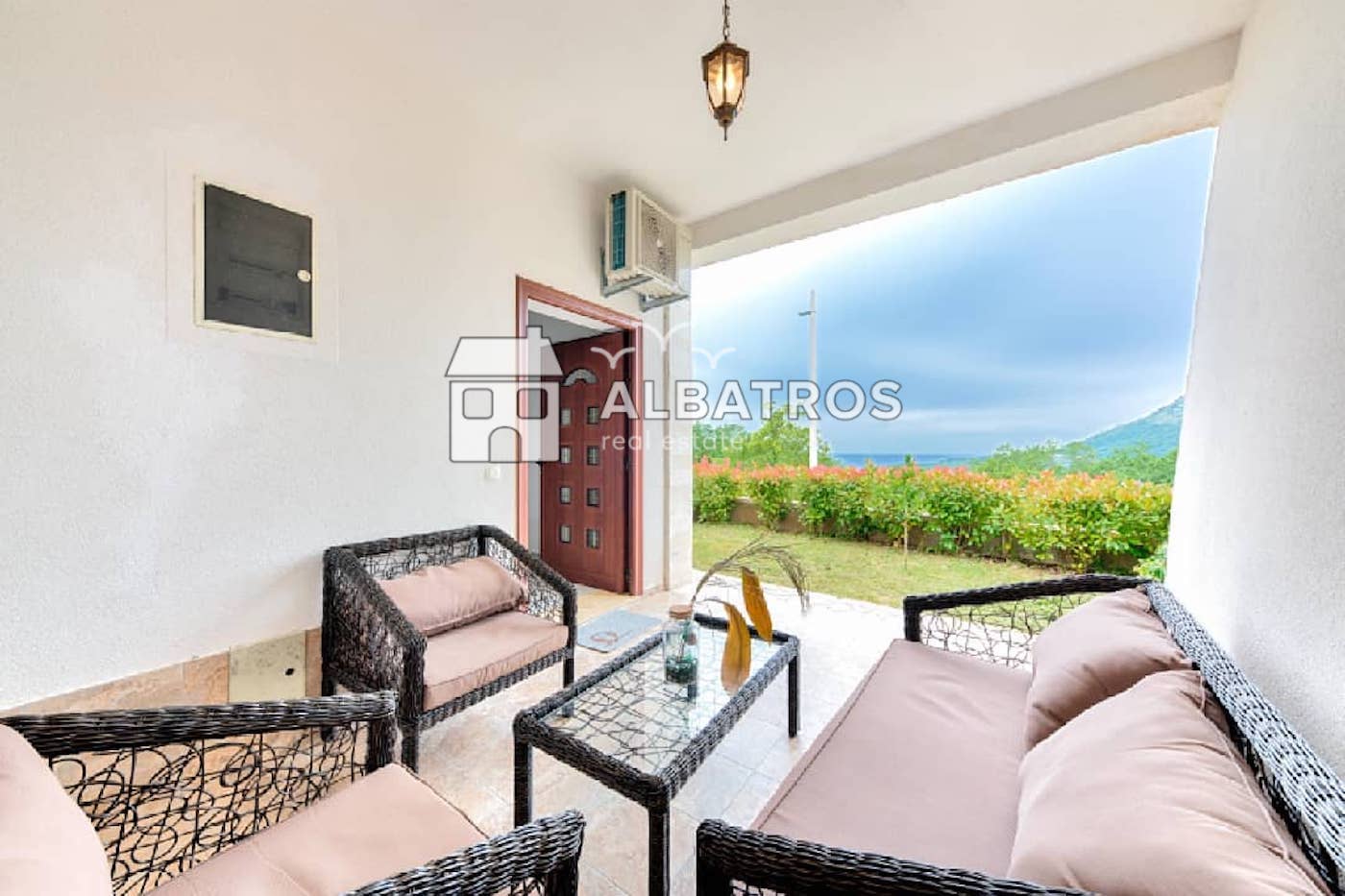 Apartment For Rent, Zupci