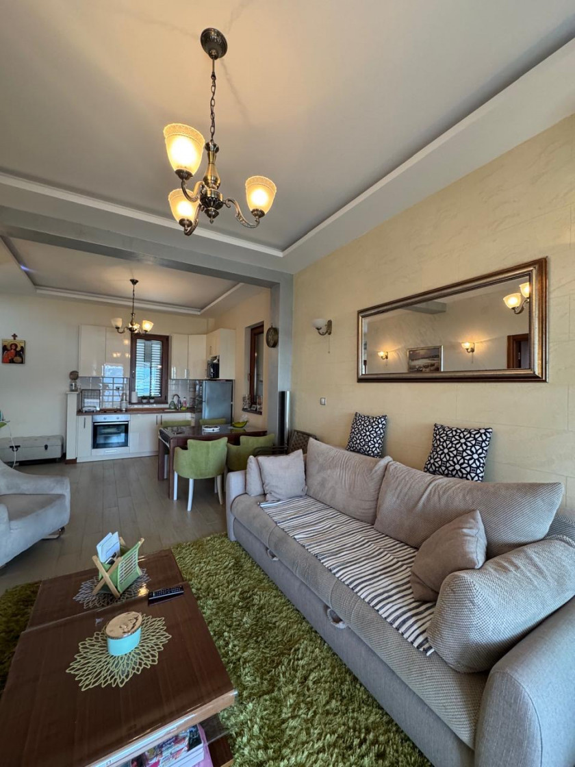 Prodajem Jednosoban Stan sa pogledom na more