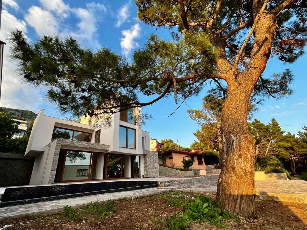 House in Bar, 292 m²