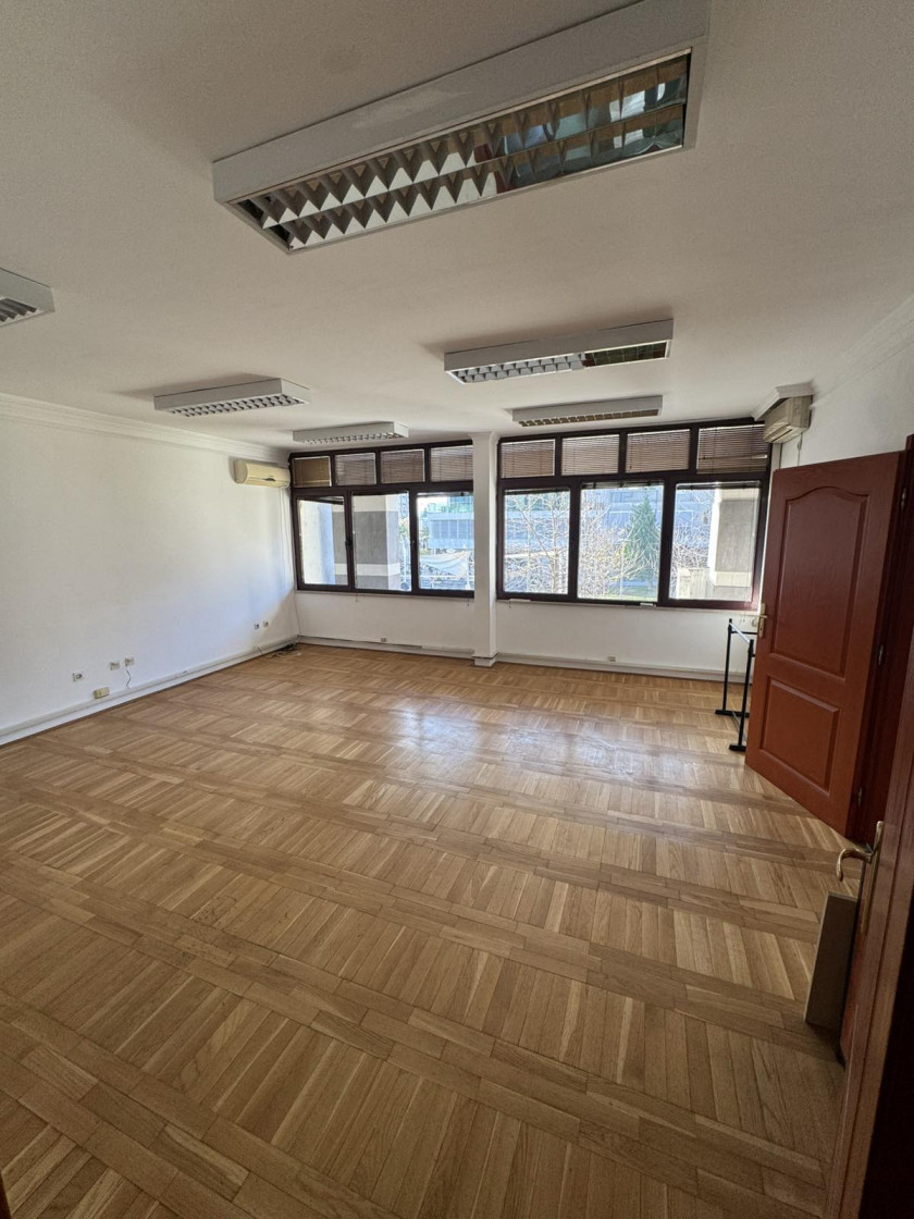 Iznajmljujem Stan-Apartman, Preko Morače