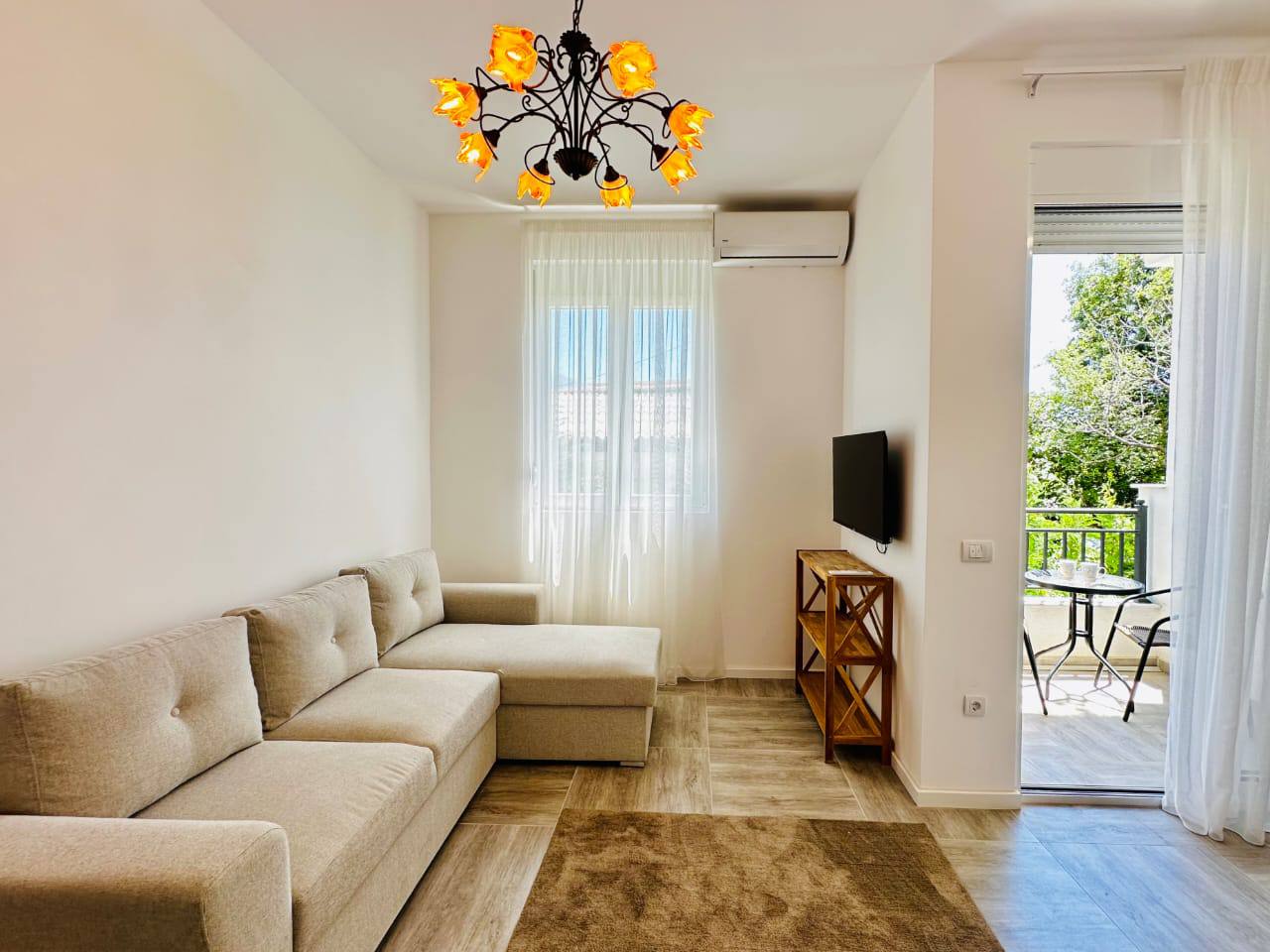 Prodajem Stan-Apartman, Šušanj