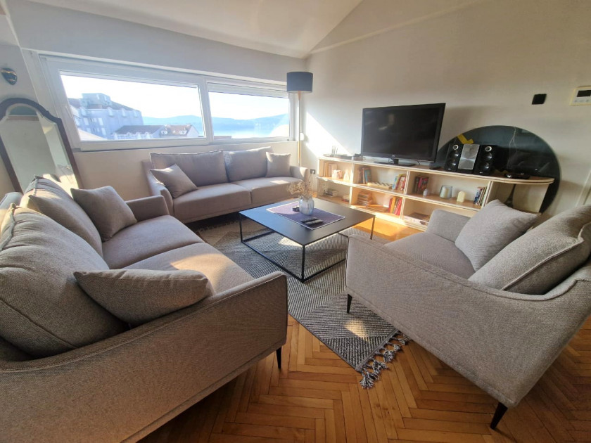 Iznajmljujem Stan-Apartman, Centar Tivta