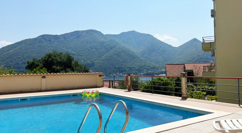 Wonderful two bedroom apartment, Kamenari