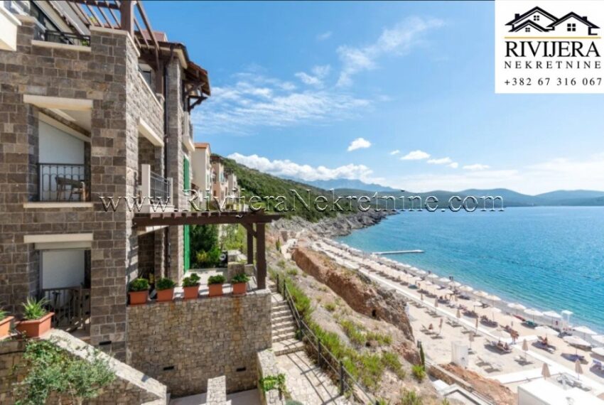 House For Sale, Luštica