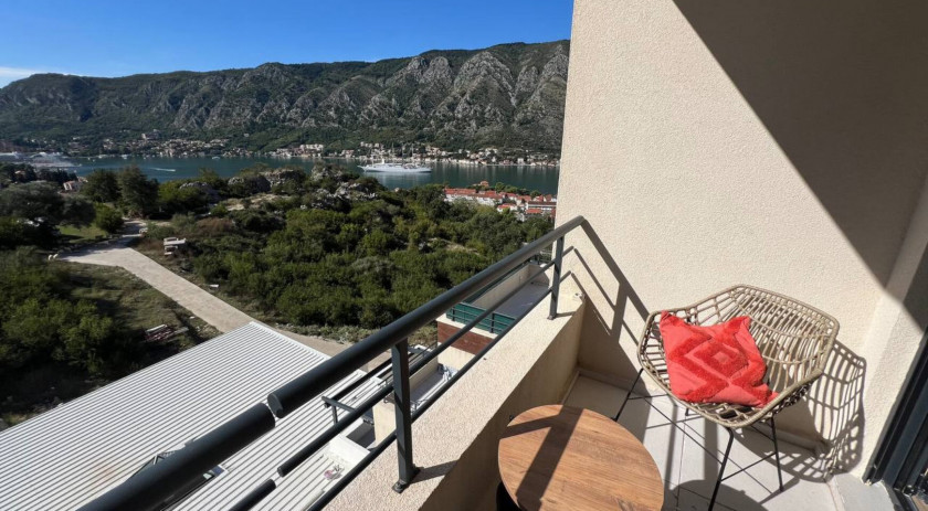 Spacious studio in the developed area of ​​​​Dobrota, Dobrota