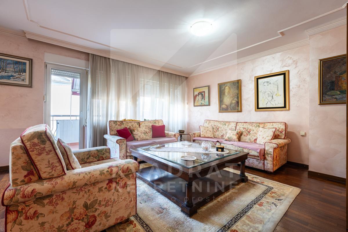 Izdavanje, Četvorosoban stan, Podgorica, Gorica C, 170m2